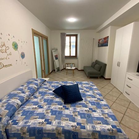 Ferienwohnung Casa Del Corso Intra Exterior foto
